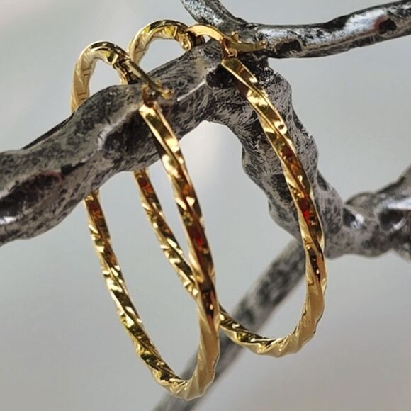 Fashion Bohemian Style 18K Gold Plated Twisted Oil Drop Thin Big Hoop Earrings - Picture 4 of 13